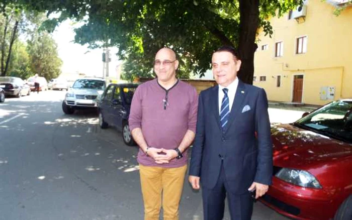 Ovidiu Silaghi şi Niels Schnecker au votat la aceeaşi secţie de la Odoreu   FOTO  Cristina Cîcău