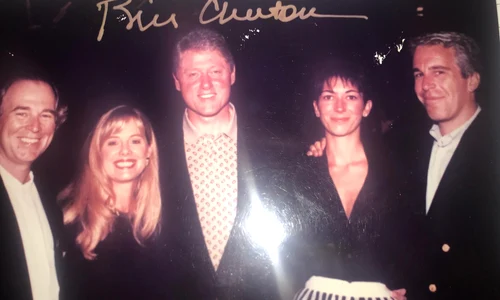Bill Clinton fotografie găsită in proprietatea lui Jeffrey Epstein FOTO oversightdemocrats house gov 13 JPG