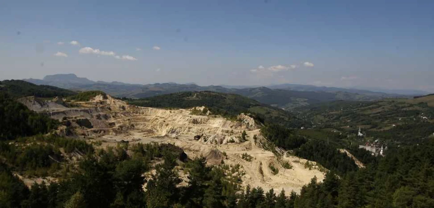 rosia montana exploatare cariera FOTO Adevărul