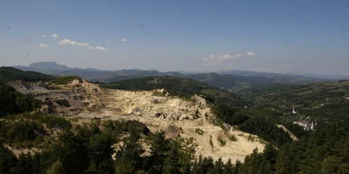 rosia montana exploatare cariera FOTO Adevărul