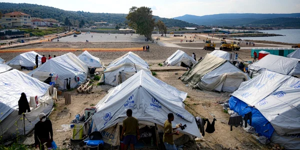 Tabăra de refugiaţi de pe Insula Lesbos FOTO EPA-EFE