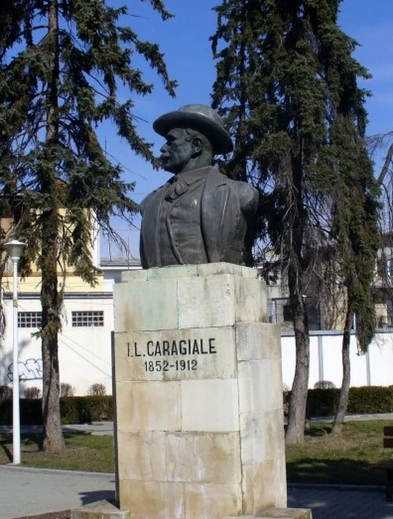 bust caragiale ploiesti 