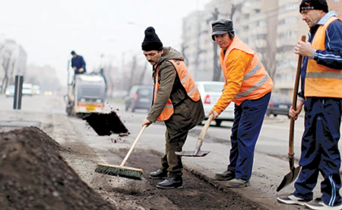 Muncitorii necalificaţi sunt cei mai căutaţi la ora actuală