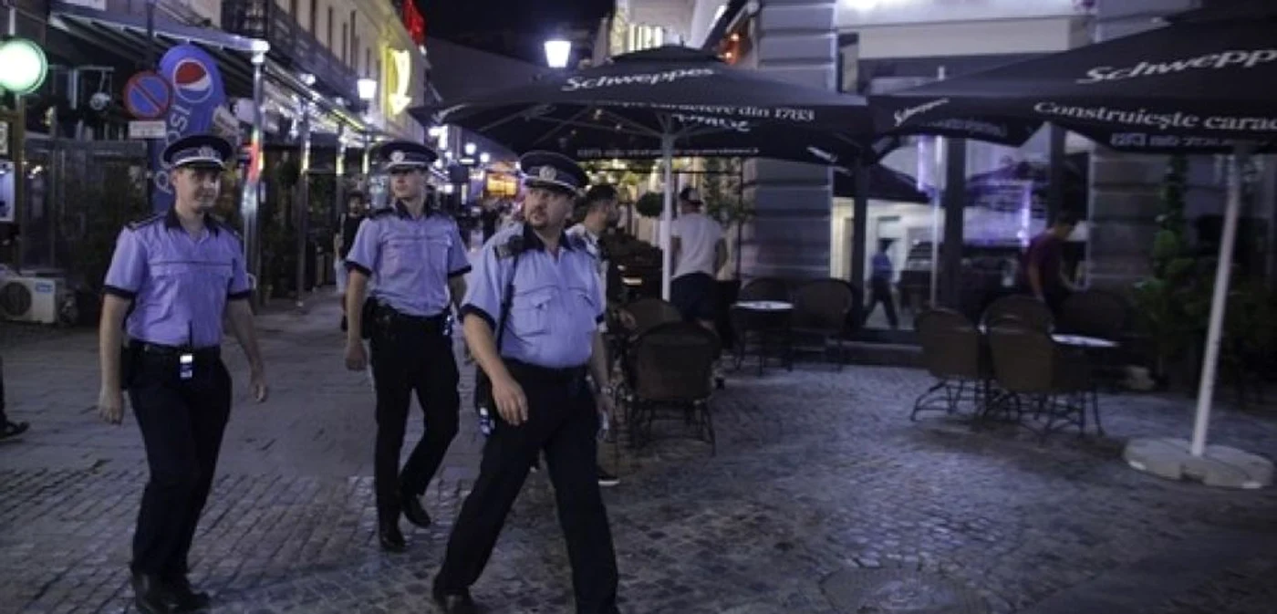 politisti in centrul vechi foto Inquam Photos / Octav Ganea