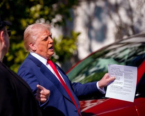 Notă Tesla Donald Trump Elon Musk FOTO: GettyImages 2203996416 jpg