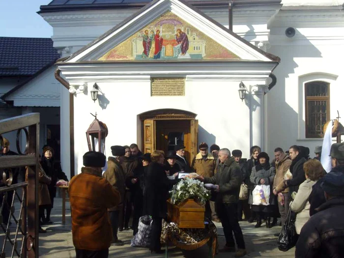 Silviu a fost condus pe ultimul drum de rude şi prieteni