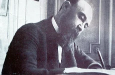 Nicolae Iorga la biroul de lucru, în 1921 (© Wikimedia Commons)