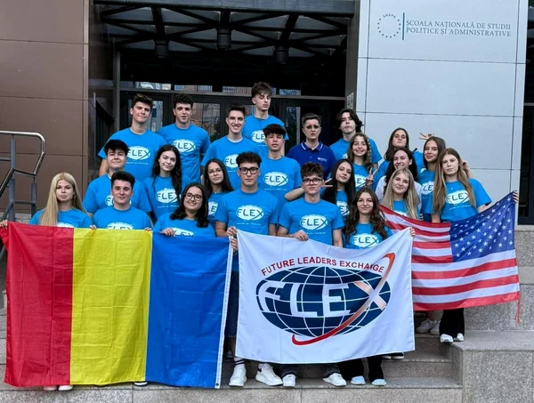 Prin Programul ”Flex” au mai fost instruiți liceeni români FOTO: Arhivă