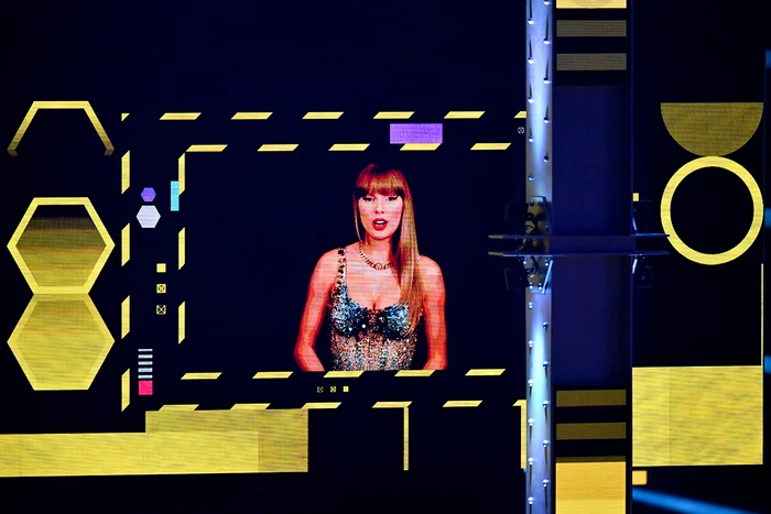 Taylor a mulţumit printr-un mesaj video