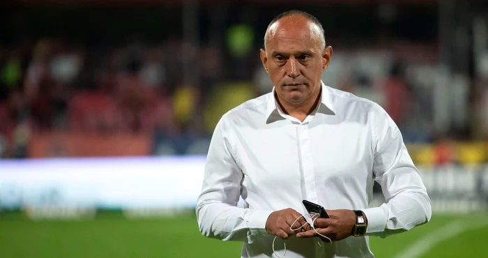 Florin Prunea are apariții publice de toată jena  FOTO Facebook