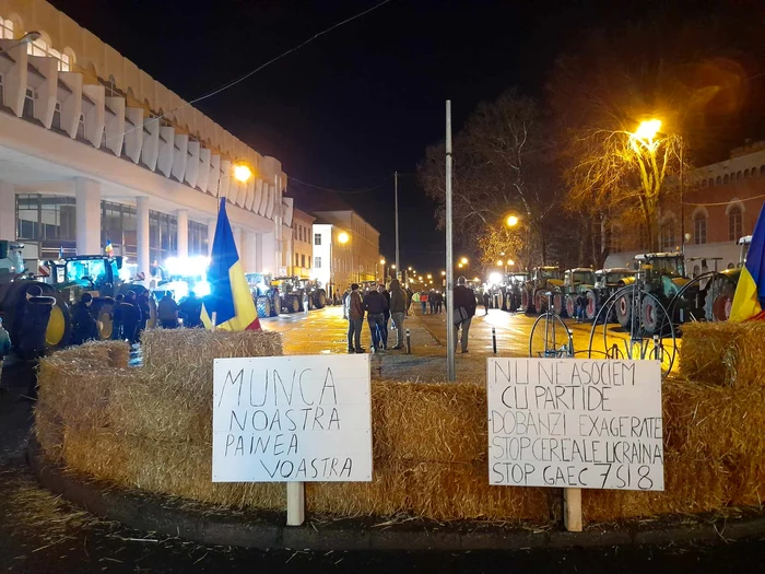 Protestul tractoriștilor în centrul Timișoarei FOTO Ștefan Both