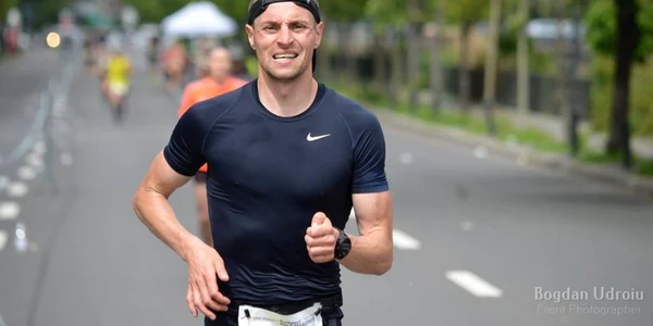 jandarm montan la maraton foto bogdan udroiu