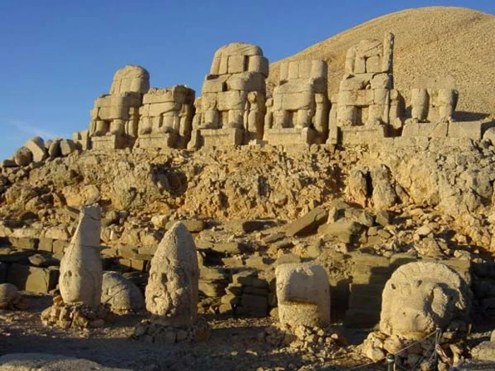 Cele mai frumoase locuri din Turcia: Muntele Nemrut