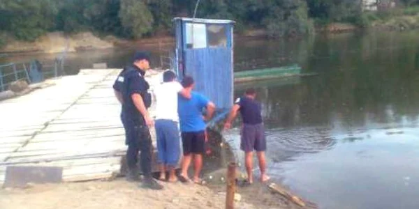 La Pecica au fost prinși doi bărbăți 