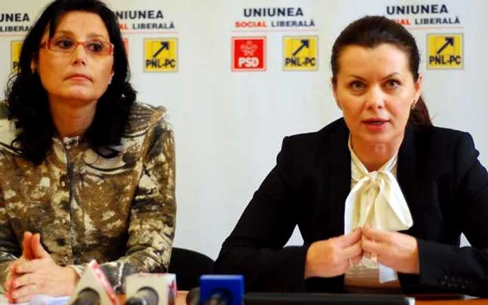 Aurelia Cristea (dreapta) alături de Steluţa Cătăniciu (stânga) FOTO: Buzznews.ro