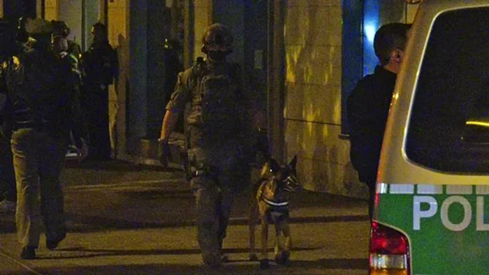 
    Atacatorul care a luat cu asalt centrul comercial din Munchen avea doar 18 aniFoto Getty  