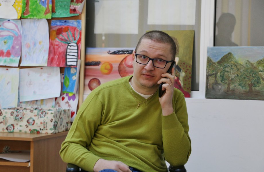 A murit Dragoș Zaharia, omul care a schimbat ceva în România. A fost pionier al luptei pentru drepturile persoanelor cu scleroză multiplă 