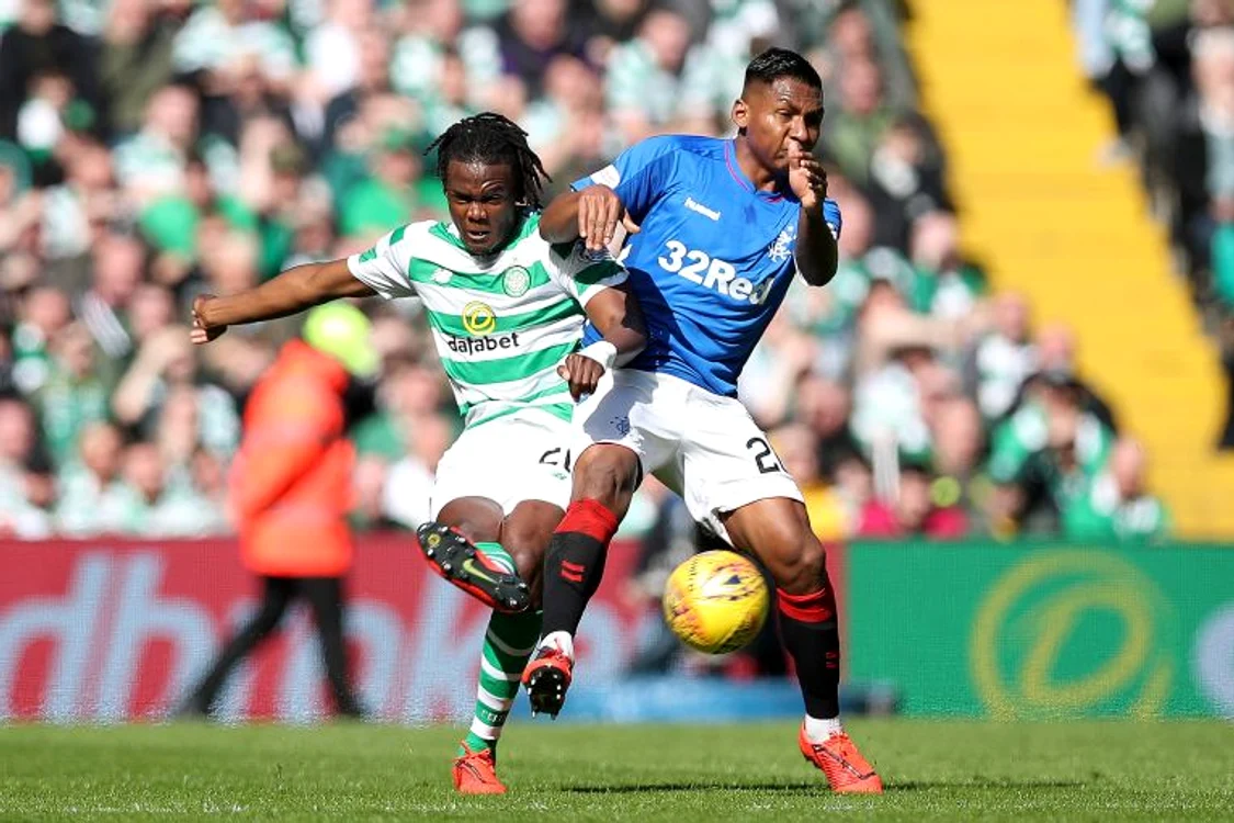 
    Morelos (în albastru) de la Glasgow Rangers, este cel mai eliminat jucător din EuropaFOTO: Guliver/ Gettyimages  