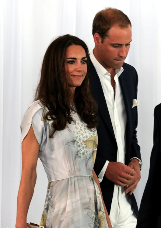 
    Kate şi prinţul William (Reuters)  