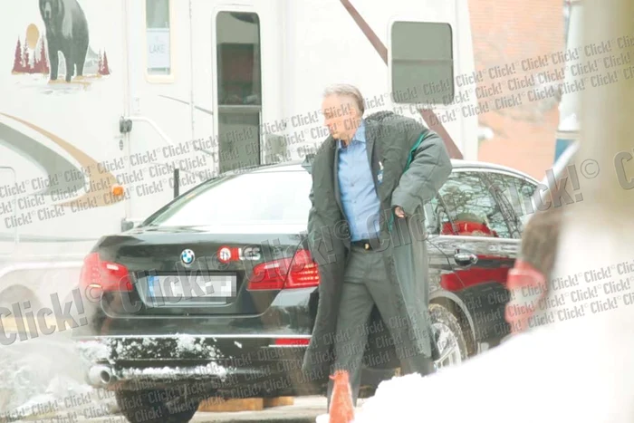 Cage se înfofoleşte bine când vine să filmeze la Politehnică (Fotografii: brigada diverse)