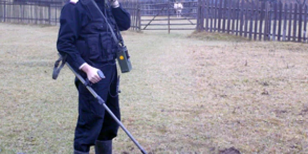 Neamţ: Portret/Costel Chertic: Curăţă judeţul de schijele războiului