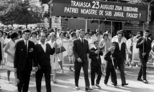 „Apostolii Epocii de Aur“, o călătorie în 25 de episoade în tenebrele ceauşismului jpeg