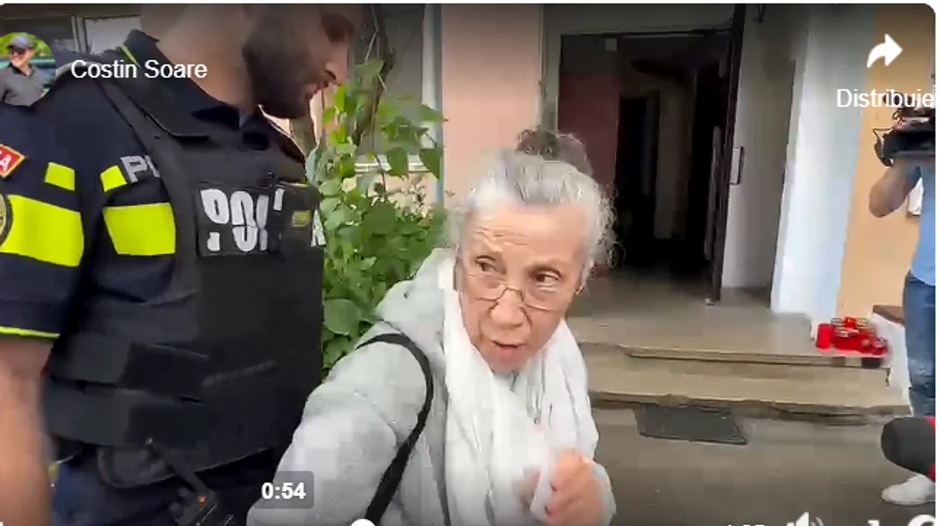 Carmen Ionică, mama celor doi frați. FOTO captură FB Costin Soare