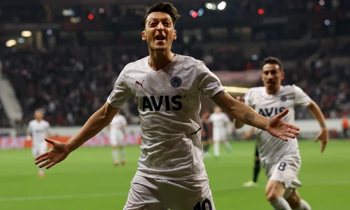 Mesut Ozl jpg