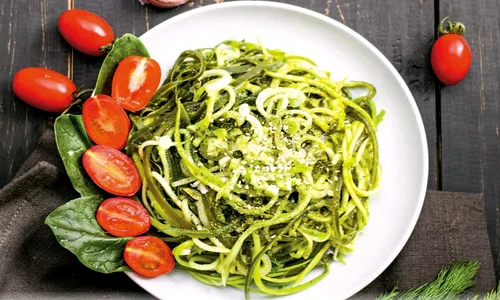 salata de zuchinni jpg