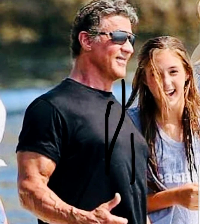 Sylvester Stallone, 74 de ani, este atent la ce mănâncă, iar fiica lui Scarlett, 18 ani, îi numără dumicațiifoto: Instagram