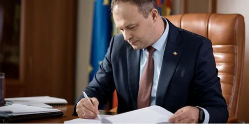 Andrian Candu parlament.md