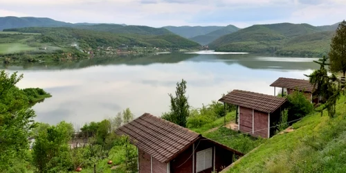 lacul cincis foto daniel guta adevarul