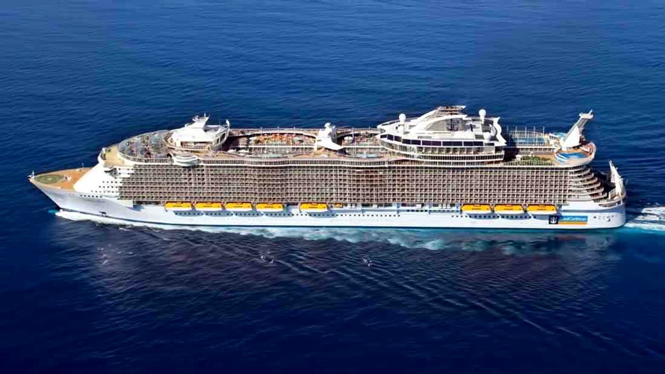 Oasis of the Seas este unul dintre cele mai mari vase de croazieră din lume