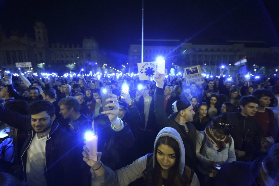 O manifestație de amploare a avut loc la Budapesta, cerându-se demisia lui Orban
