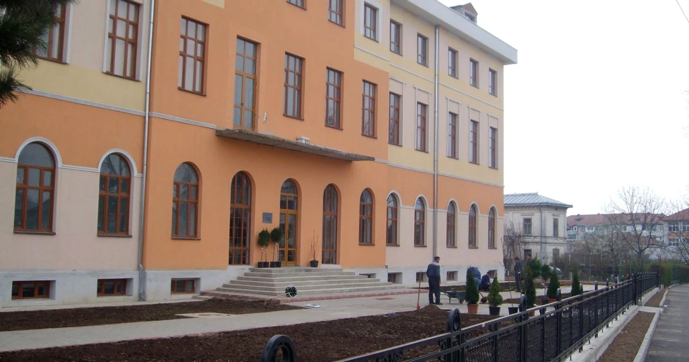 Investiţiile din învăţământ au făcut datorii de peste 11 milioane lei