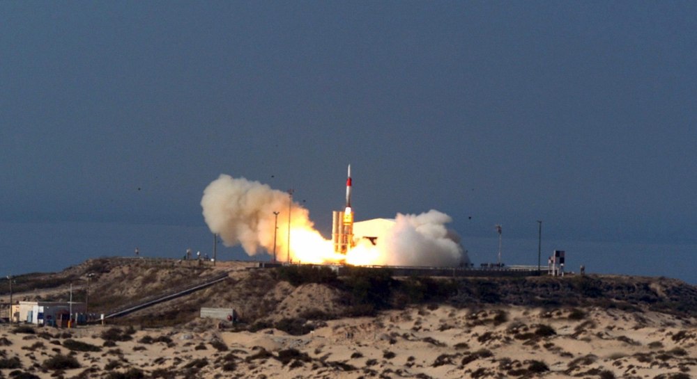 Cel mai avansat sistem antiaerian al Israelului a efectuat prima interceptare, doborând o rachetă probabil lansată din Yemen