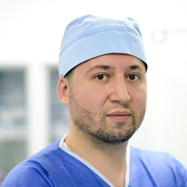 Medicul Youssef Chawi i-a recomandat Ramonei Bădescu câteva intervenţii minore