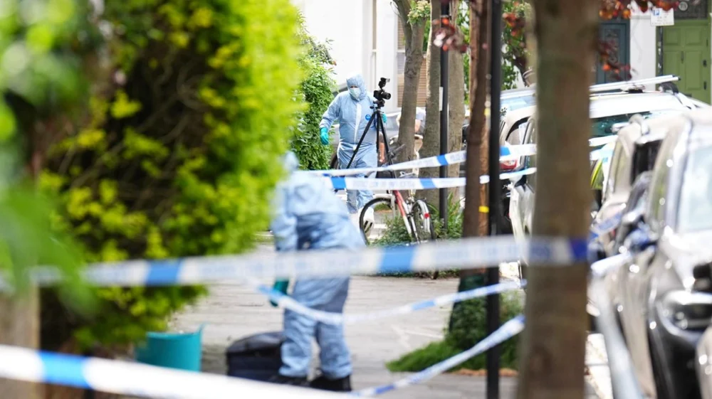 Doi ucraineni și un român, în fața justiției britanice în procesul privind incendierea casei premierului Keir Starmer