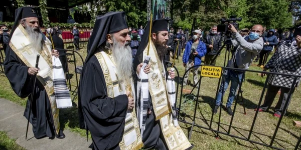 IPS Pimen a fost înmormântat la Mănăstirea Sihăstria Putnei FOTO Inquam Photos / Casian Mitu