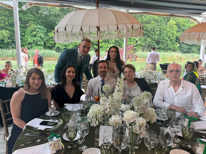 Mariana Bitang, printre invitații de la ceremonia de căsătorie a Larisei Iordache Foto: Click!
