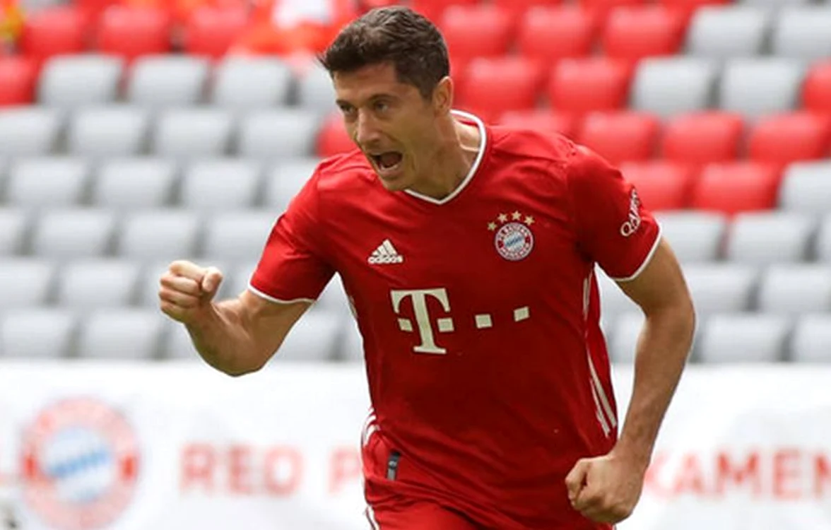 
    Robert Lewandowski a intrat definitiv în istoria BundesligiiFOTO: Sportpictures.eu  