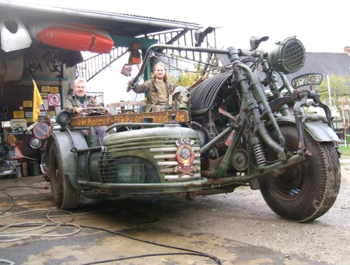 Ataşul este făcut din carcasa unei rachete ruseşti