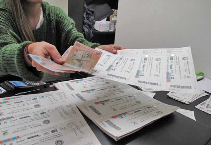 Tichetele s-au vândut ca pâinea caldă