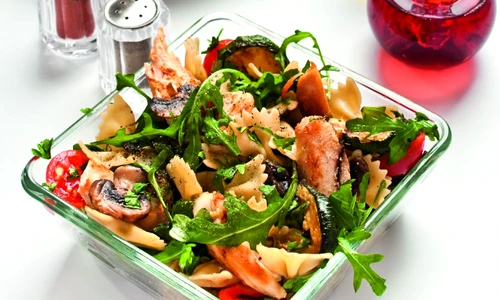 farfalle cu piept de pui si rucola jpeg