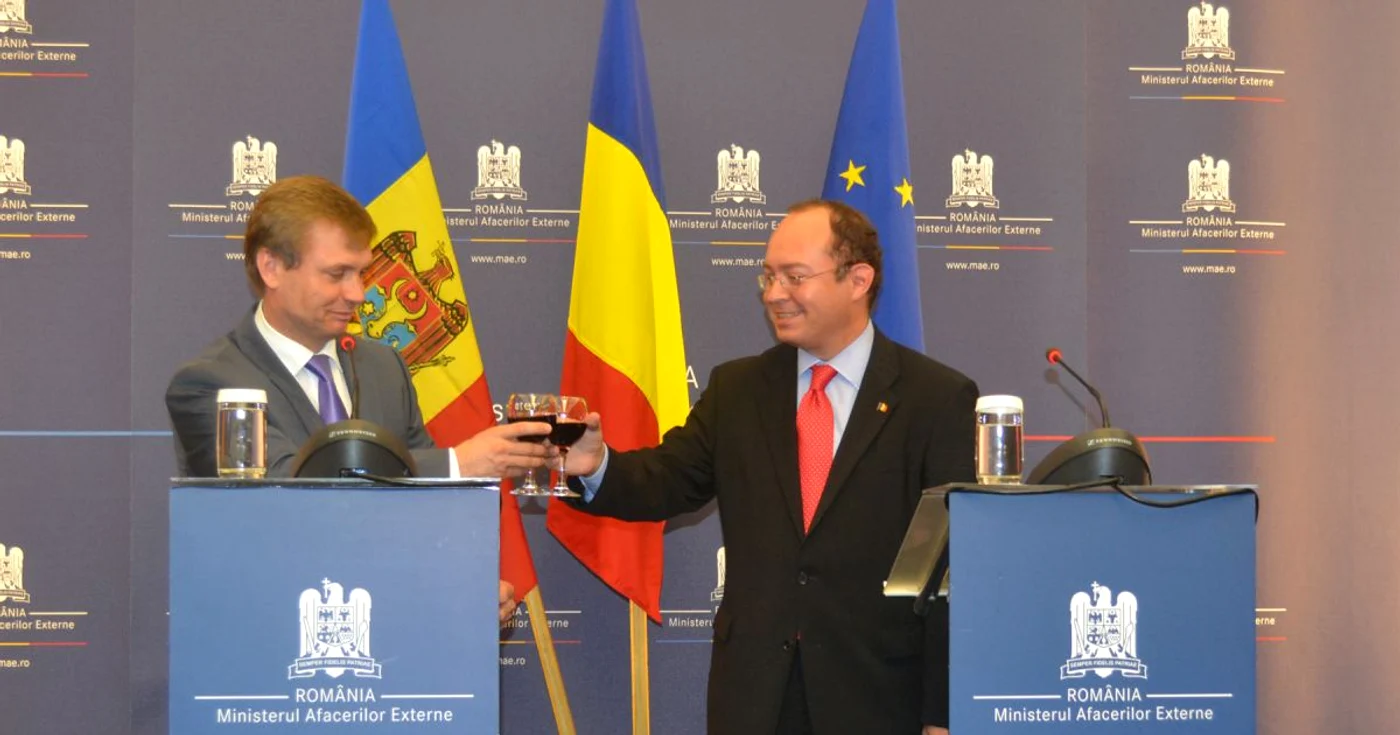 Valeriu Chiveri demisionează din funcţia de viceministru al afacerilor externe şi integrării europene şi îl urmează pe ex-premierul Iurie Leancă.