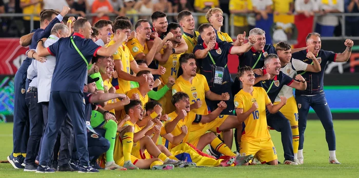 România e prima țară-gazdă, după 2015, care se califică în semifinalele la Euro. Foto Facebook FRF