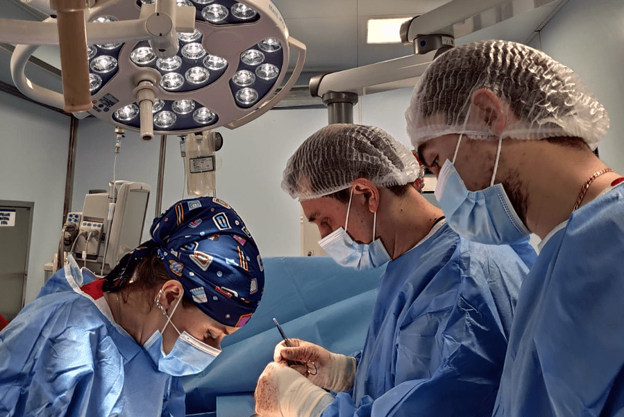În noaptea de Revelion, medicii din Iași au făcut două transplanturi de rinichi