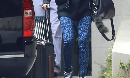 Exclusive    Bradley Cooper & Irina Shayk Leave Bradley's House In LA jpeg