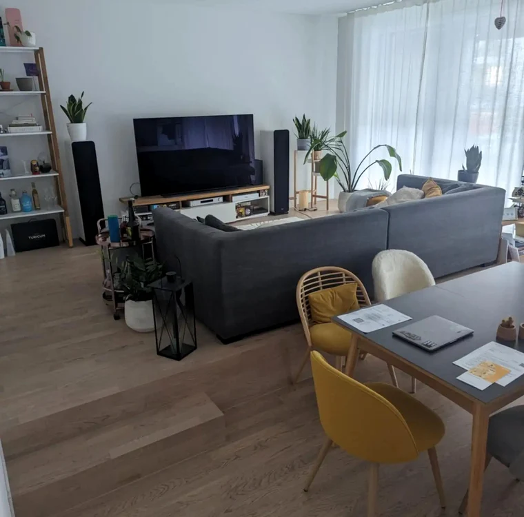 Lui Alex îi place că Alex că apartamentul este luminos / foto: lovedeco 