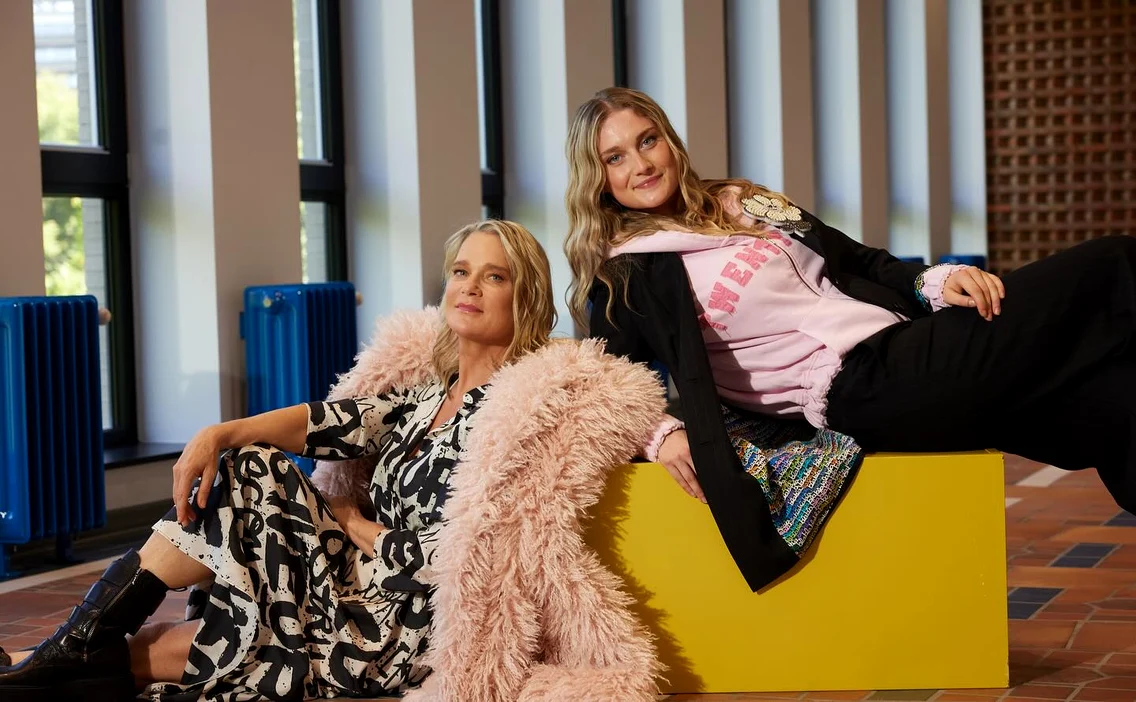 Prințesa Delphine și fiica ei, Josephine, în pictorialul pentru revista „Nina”. FOTO: Instagram